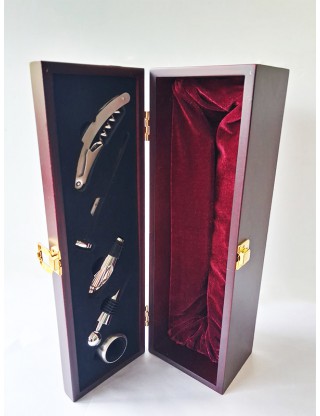 Gift Box with Wine Accessories